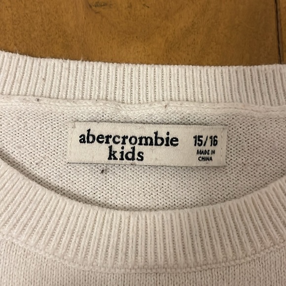 ABERCROMBIE KIDS striped white sweater in size 15/16. - Picture 6 of 7